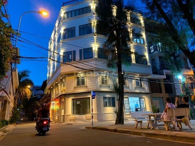 180m² Apartment in District 7, Vietnam No. 7579