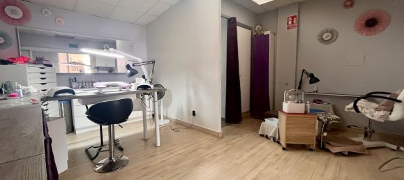 112m² Commercial property in Cabo Roig, Spain No. 184625 12