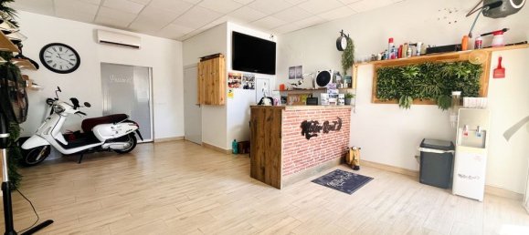 112m² Commercial property in Cabo Roig, Spain No. 184625 3