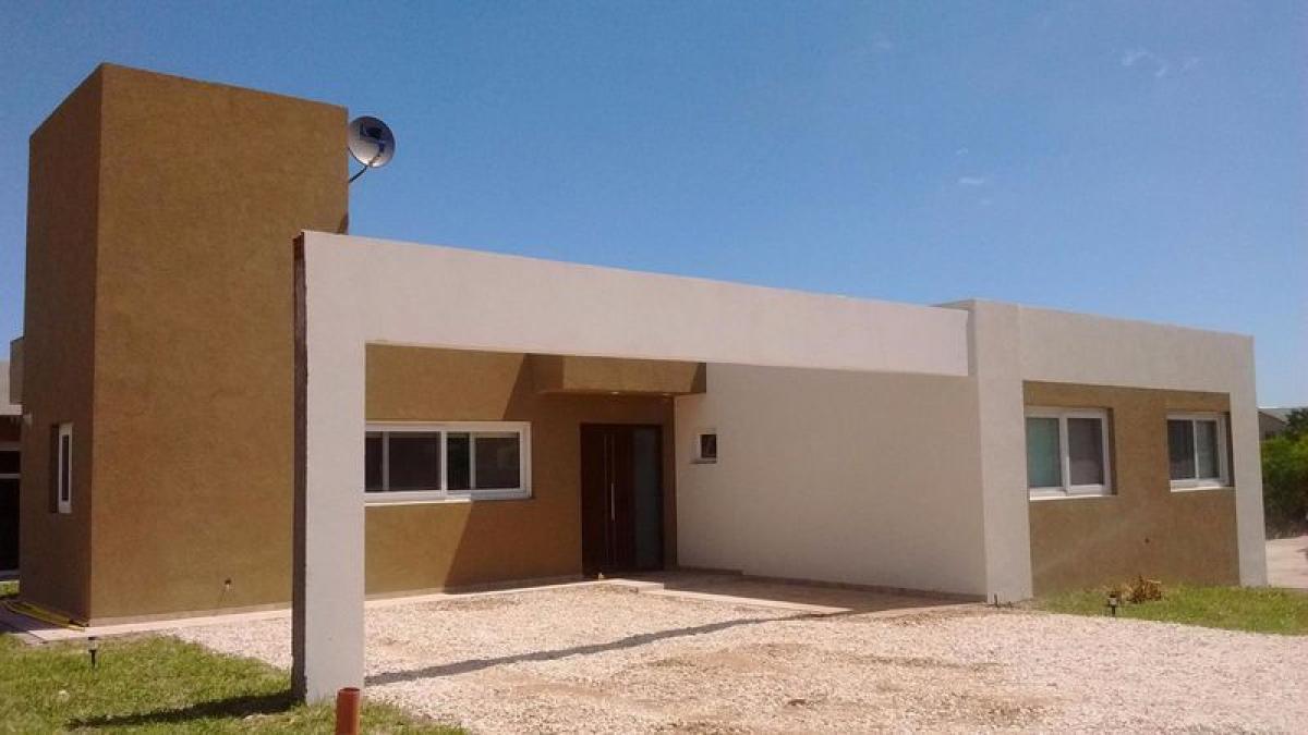 3 bedrooms House in Mar del Plata, Argentina No. 100560