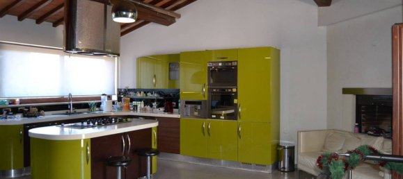 3 bedrooms Villa in Terni, Italy No. 39930 48