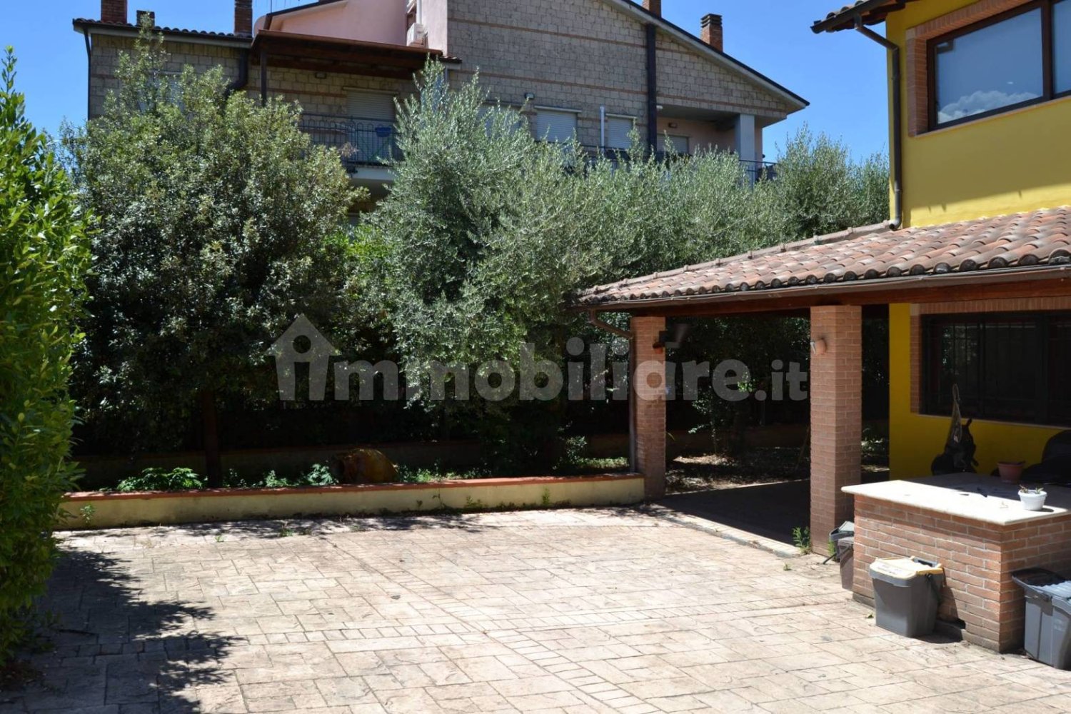 3 bedrooms Villa in Terni, Italy No. 39930