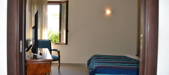 3 bedrooms Villa in Terni, Italy No. 39930 21