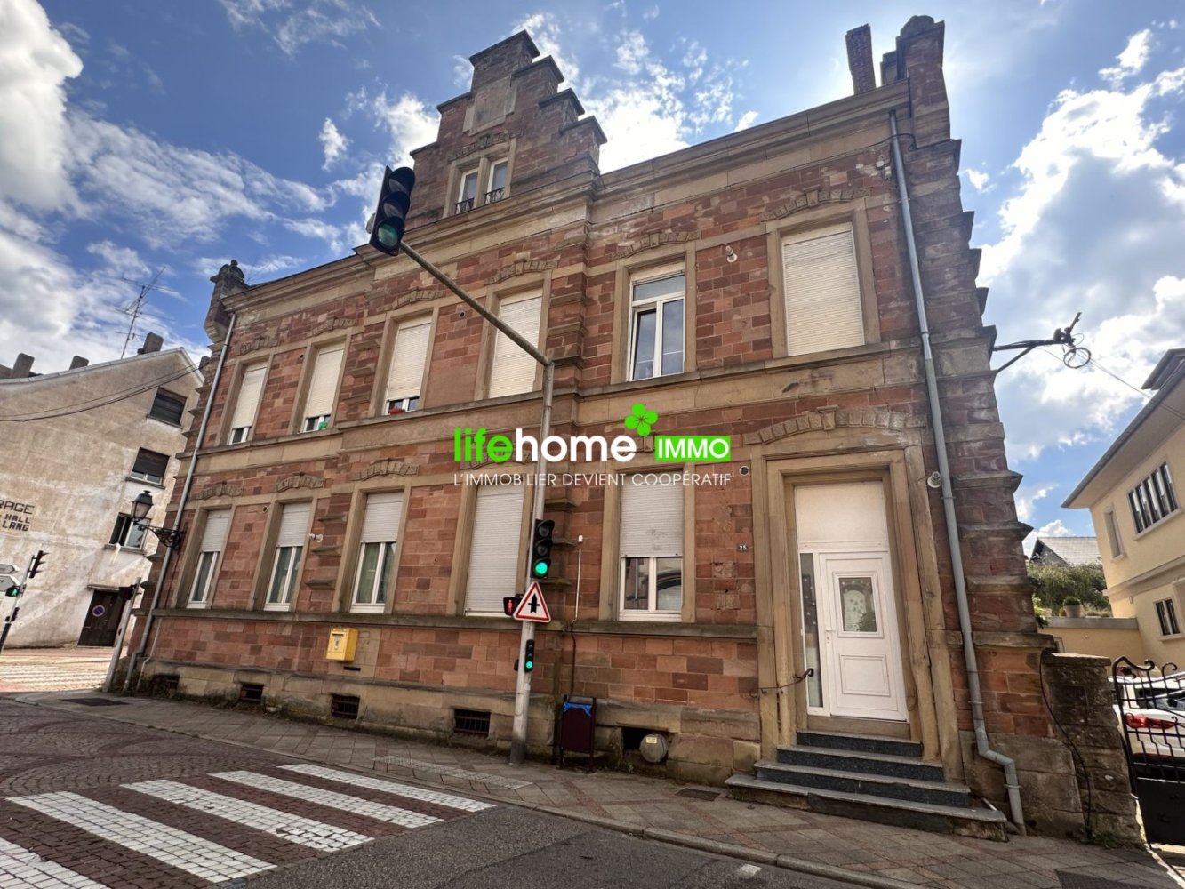 Gebäude in Bitche, France 526m², Nr. 239689