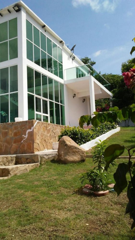 4 bedrooms House in Atlantico, Colombia No. 3335