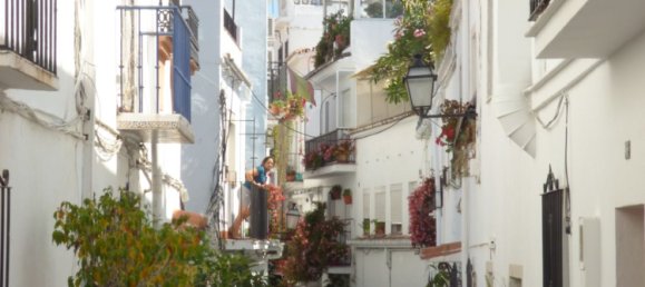 6 bedrooms Townhouse in Marbella, Spain No. 146948 2