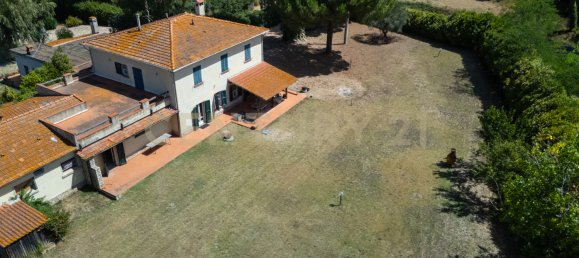 4 bedrooms House in Orbetello, Italy No. 294700 10