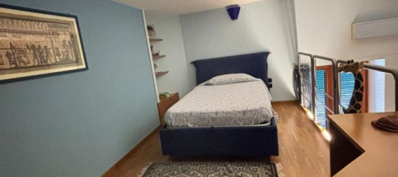 4-Zimmer Wohnung in Naples, Italy, Nr. 282371 7