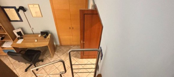 4-Zimmer Wohnung in Naples, Italy, Nr. 282371 10
