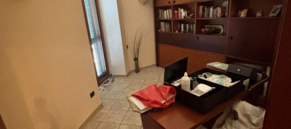 4-Zimmer Wohnung in Naples, Italy, Nr. 282371 36