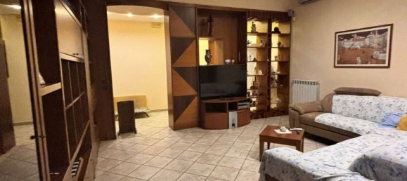 4-Zimmer Wohnung in Naples, Italy, Nr. 282371 4