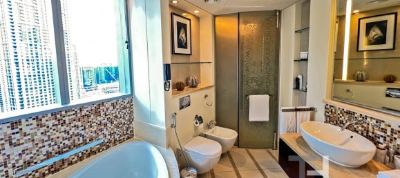 2 bedrooms Apartment in Burj Khalifa, UAE No. 94295 15