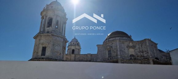 Apartamento de 2 dormitorios en Cádiz, Spain No. 143797 2