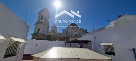 Apartamento de 2 dormitorios en Cádiz, Spain No. 143797 3