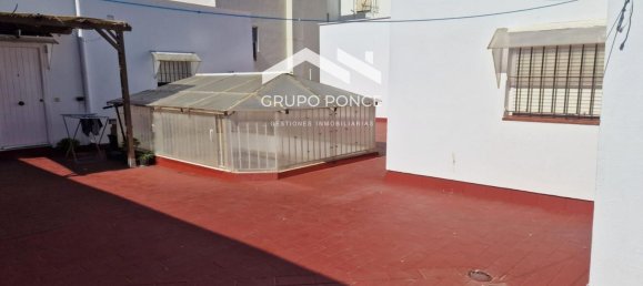 Apartamento de 2 dormitorios en Cádiz, Spain No. 143797 4