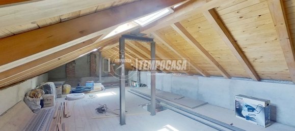 2 rooms Duplex in Cabiate, Italy No. 277453 5