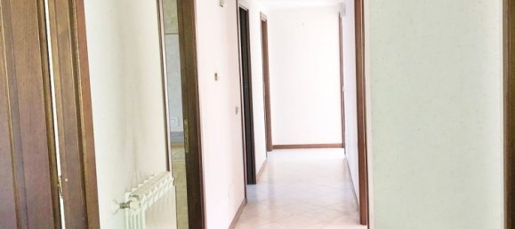 4 rooms Apartment in Rome, Italy No. 45559 5