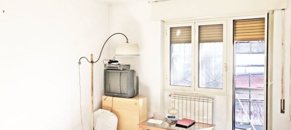 4 rooms Apartment in Rome, Italy No. 45559 16