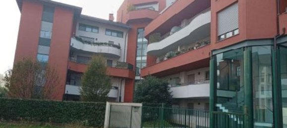 3 rooms Apartment in Legnano, Italy No. 330331 5