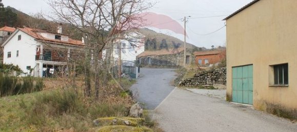 Terrain à Tondela, Portugal 2089m² No. 42459 8