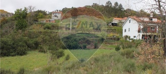 Terrain à Tondela, Portugal 2089m² No. 42459 3