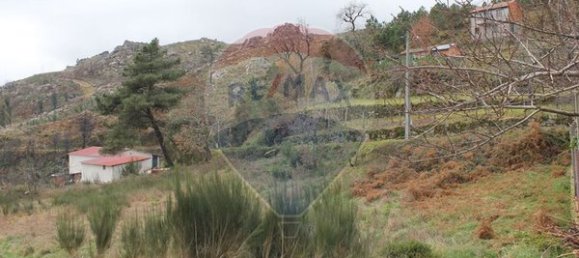 Terrain à Tondela, Portugal 2089m² No. 42459 6