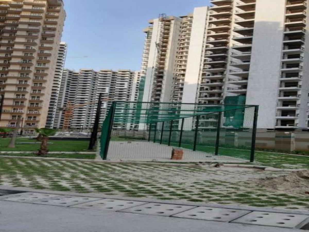 Дом с 2 спальнями в Нойда, Индия № 68299