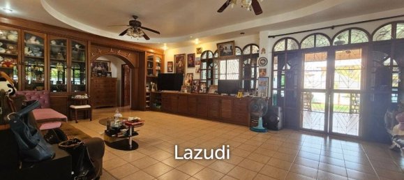 4 bedrooms Villa in Pattaya, Thailand No. 13723 6