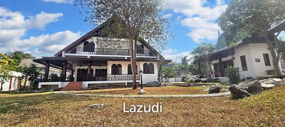 4 bedrooms Villa in Pattaya, Thailand No. 13723 2