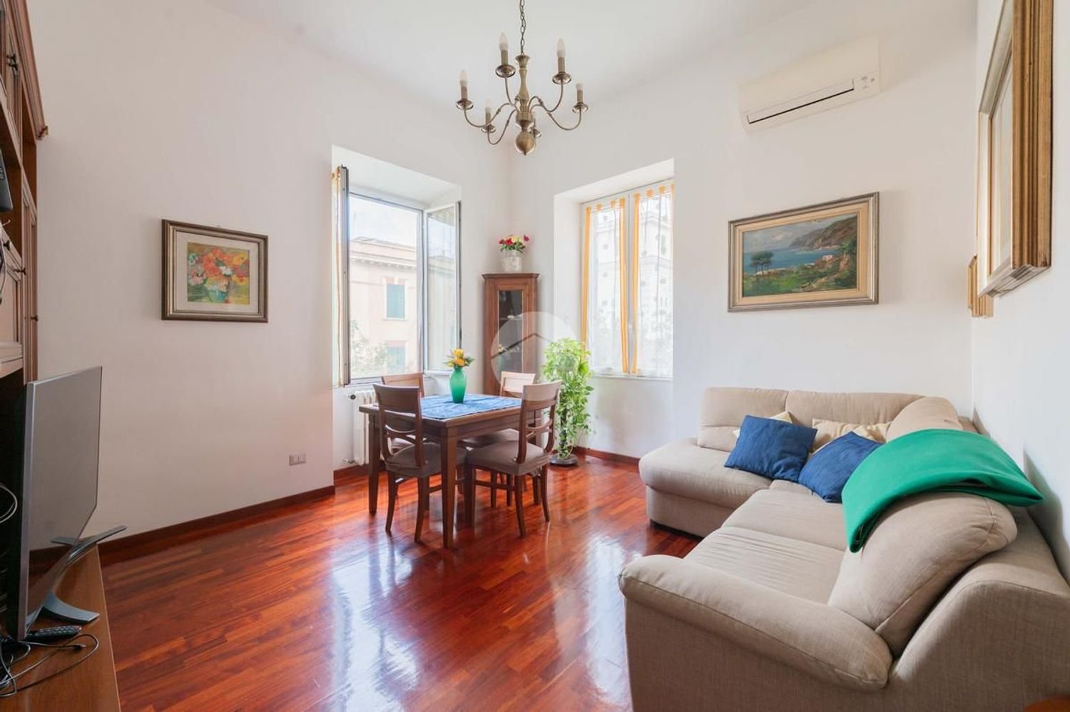 3 bedrooms Apartment in Rome, Italy No. 335472