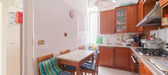 3 bedrooms Apartment in Rome, Italy No. 335472 9