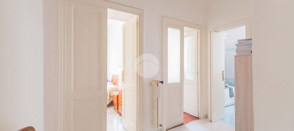 3 bedrooms Apartment in Rome, Italy No. 335472 10