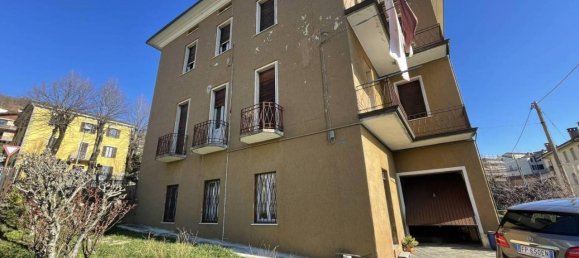 4 rooms Apartment in Bardi, Italy No. 37642 6