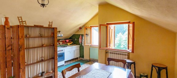 Квартира с 4 комнатами в Урбе, Италия № 305484 6