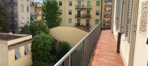 3 bedrooms Apartment in Florence, Italy No. 210979 9