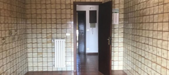 4 rooms Apartment in Vibo Valentia, Italy No. 172387 10