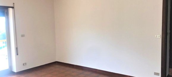 4 rooms Apartment in Vibo Valentia, Italy No. 172387 5