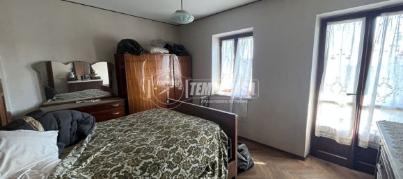 Дом с 6 комнатами в Кастелламонте, Италия № 196951 13