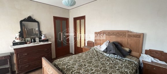 Дом с 6 комнатами в Кастелламонте, Италия № 196951 15