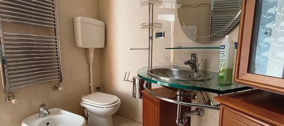 3 rooms Apartment in Genoa, Italy No. 27859 56