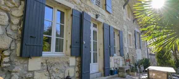 3 bedrooms House in Artigues-pres-Bordeaux, France No. 102107 8