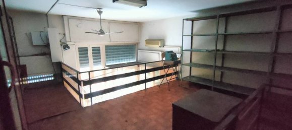 1-Zimmer Gewerbliche Immobilie in Gaeta, Italy, Nr. 227726 8