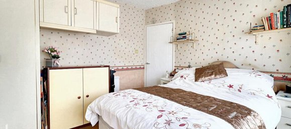 3 bedrooms House in Hayes, United Kingdom No. 5041 12