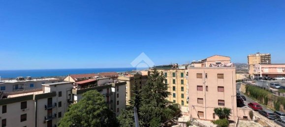 Квартира с 2 спальнями в Агридженто, Италия № 265908 32