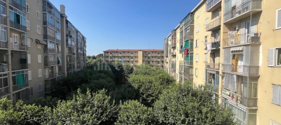 3 rooms Apartment in Turin, Italy No. 279898 9