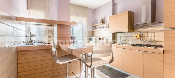 2 bedrooms Apartment in Rome, Italy No. 59779 8