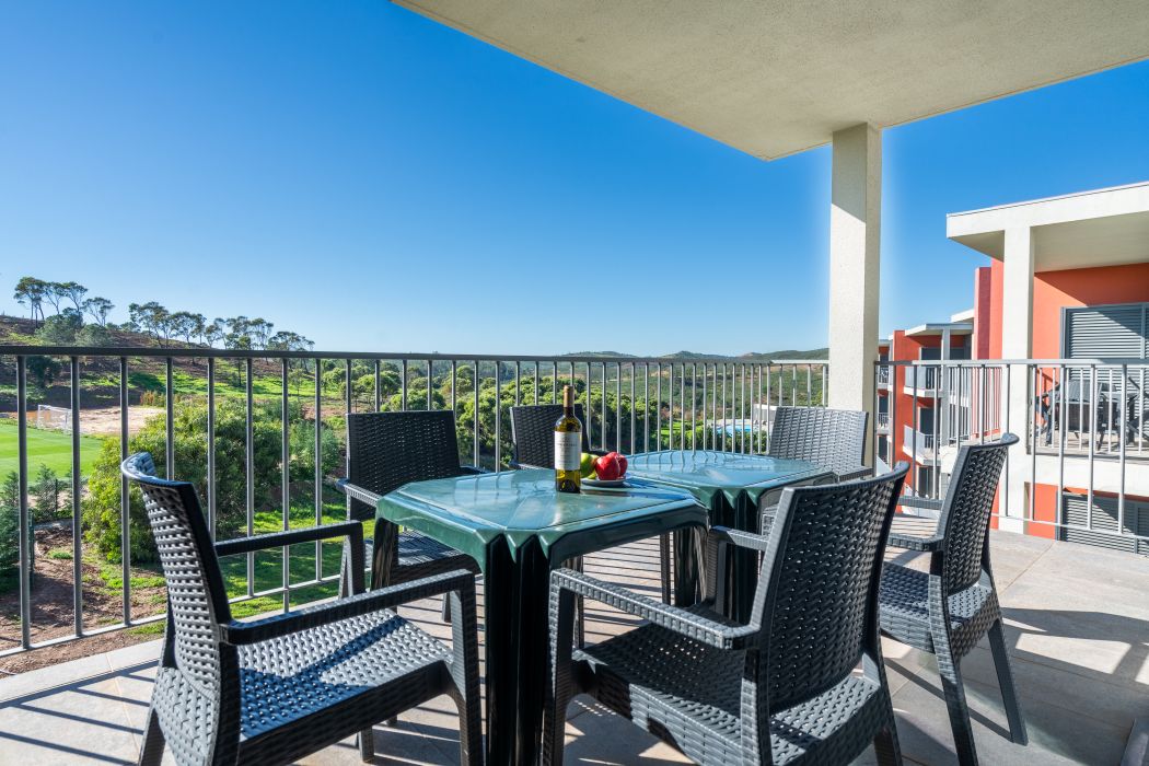 3 bedrooms Apartment in Mexilhoeira Grande, Portugal No. 152352