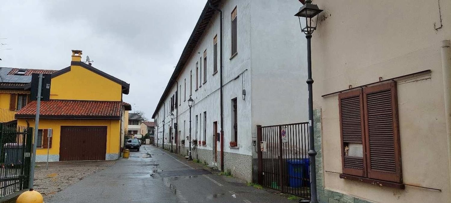 3 Schlafzimmer Villa in Binasco, Italy, Nr. 392285