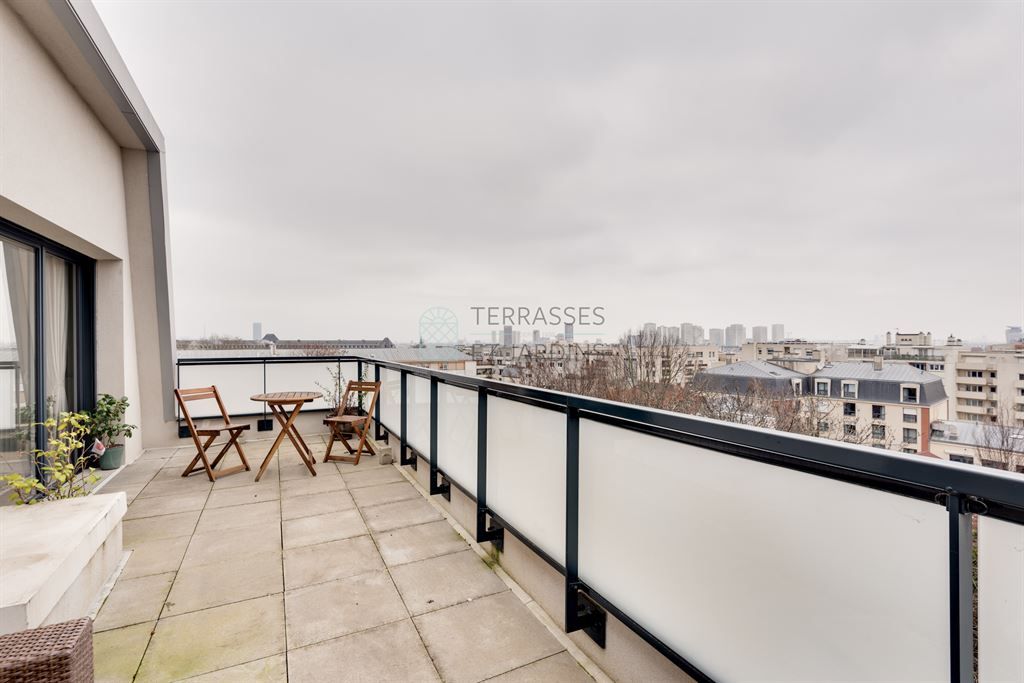 3 bedrooms Apartment in Le Kremlin-Bicetre, France No. 182252