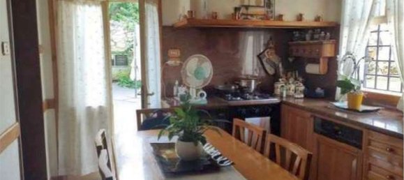 10 rooms Apartment in Padua, Italy No. 15419 3